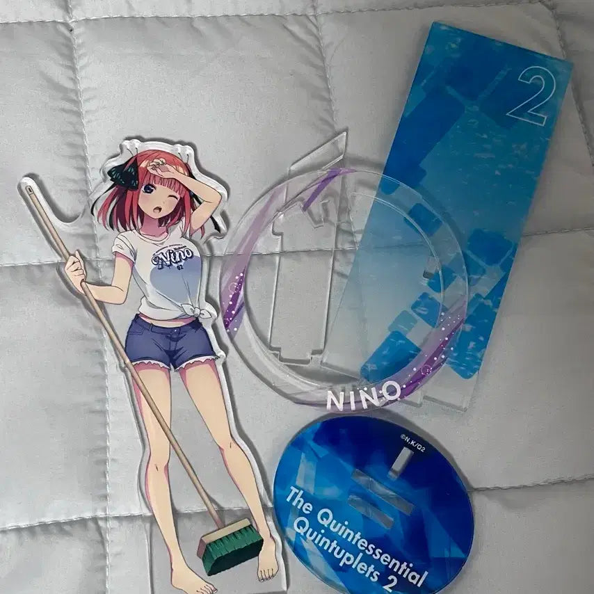 [BUNJANG] The Quintessential Quintuplets Nino Nakano Pool Cleaning Acrylic Stand / 5등분의 신부 나카노 니노 수영장 청소 아크릴 스탠드