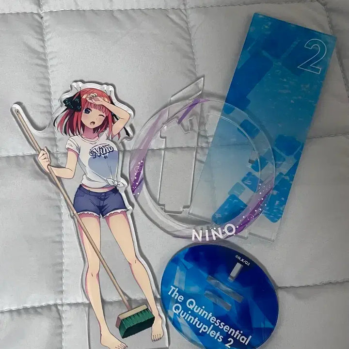 [BUNJANG] The Quintessential Quintuplets Nino Nakano Pool Cleaning Acrylic Stand / 5등분의 신부 나카노 니노 수영장 청소 아크릴 스탠드