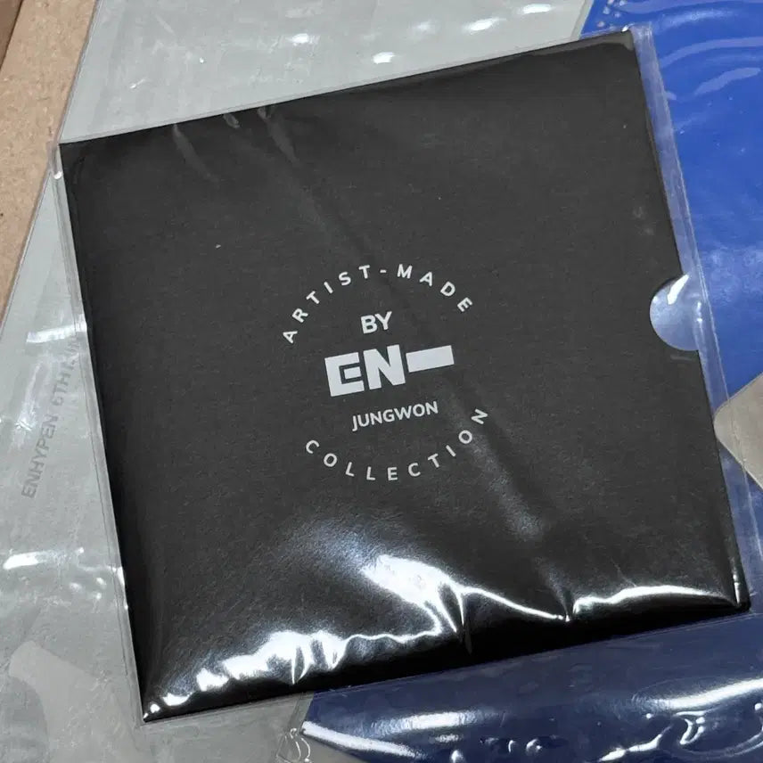 [BUNJANG] ENHYPEN Jungwon Artist-Made Pajamas Making Log + Photocard / 엔하이픈 정원 아티스트메이드 파자마 메이킹로그+포카