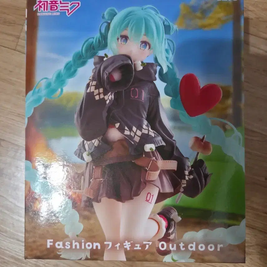 [BUNJANG] Taito Hatsune Miku Outdoor Ver. Sealed Figure / 미개봉 타이토 미쿠 아웃도어 피규어