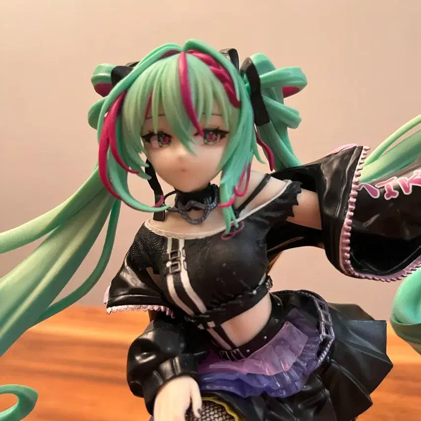[BUNJANG] Sega Figurez Punk Hatsune Miku Figure / 세가 피규어리즘 펑크 하츠네 미쿠 피규어