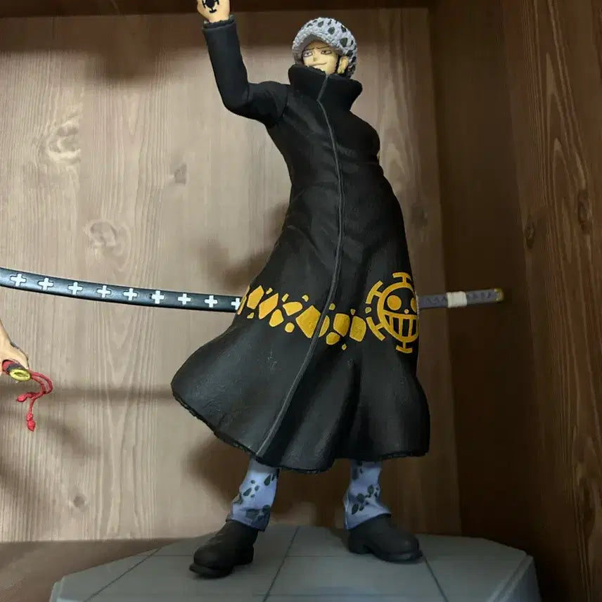 [BUNJANG] Ichiban Kuji Trafalgar Law Figure / 원피스 제일복권 트라팔가 로우 피규어