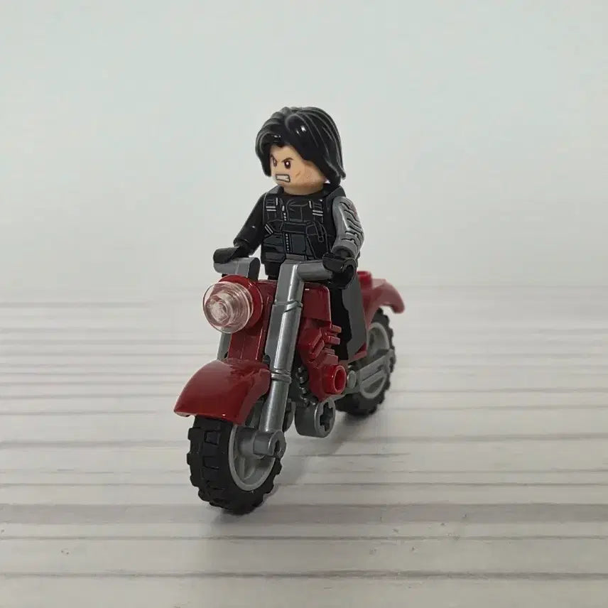 [BUNJANG] LEGO Marvel 76047 Winter Soldier (Bucky) Minifigure + Bike / 레고 마블 76047 윈터 솔져 (버키) 미니피규어 + 바이크