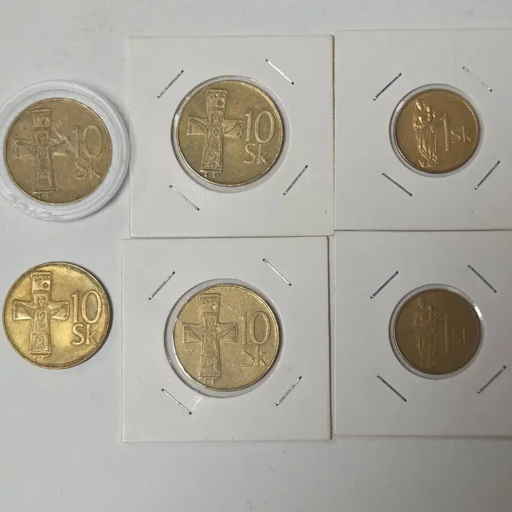 [BUNJANG] 1990s Slovakia Republic Cross Coin Set / 90년대 슬로바키아 공화국 십자가 동전 예수님 동전 가톨릭