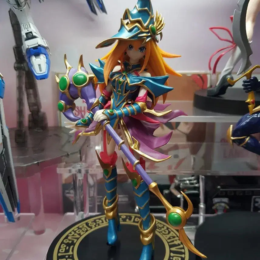 [BUNJANG] Konami Yu-Gi-Oh! Chaos Soldier &amp; Valkyrie Figure Set / 코나미 유희왕 카오스솔져 발키리어 피규어