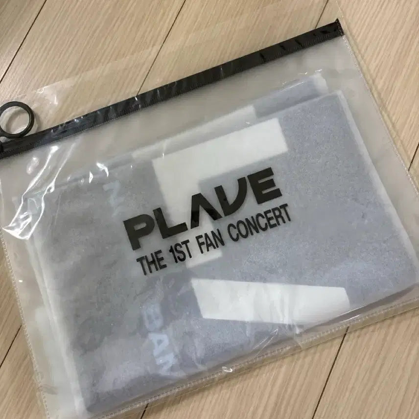 [BUNJANG] PLAVE 1ST FAN CONCERT SLOGAN (Sealed) / 플레이브 PLAVE 1ST FAN CONCERT 슬로건 미개봉