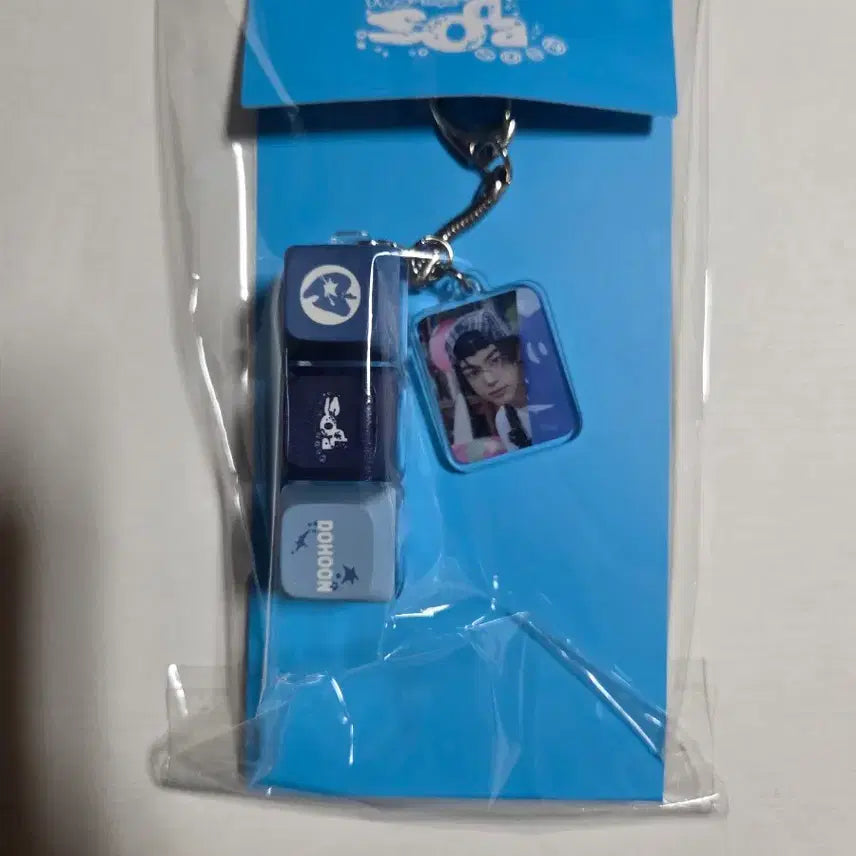 [BUNJANG] TWS Dohon Soda Soda Shibuya 109 Pop-up Keycap Keychain / 현물)투어스 소다소다 시부야109 팝업 키캡 키링 도훈