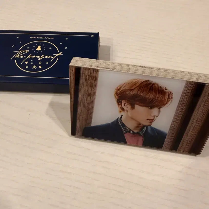 [BUNJANG] DAY6 Young K Wood Acrylic Frame 19th Concert Goods / 영케이 우드 아크릴 액자 양도 19 클콘
