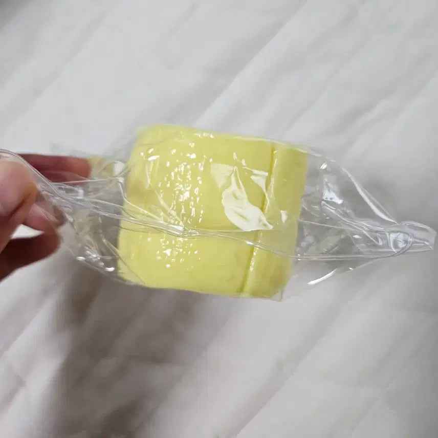 [BUNJANG] Rilakkuma Yellow Banana Squishy Plush Toy / 리락쿠마 조각바나쿠마 옐로우 말랑이 슬랑이
