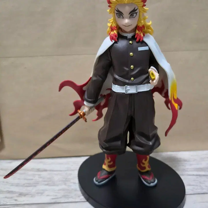 [BUNJANG] Kyojuro Rengoku Demon Slayer Figure / 렌고쿠 피규어