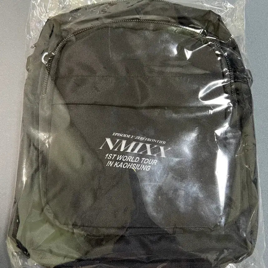[BUNJANG] NMIXX 1st World Tour Kaohsiung VIP Bag / NMIXX 2026 대만 가오슝콘서트VIP가방
