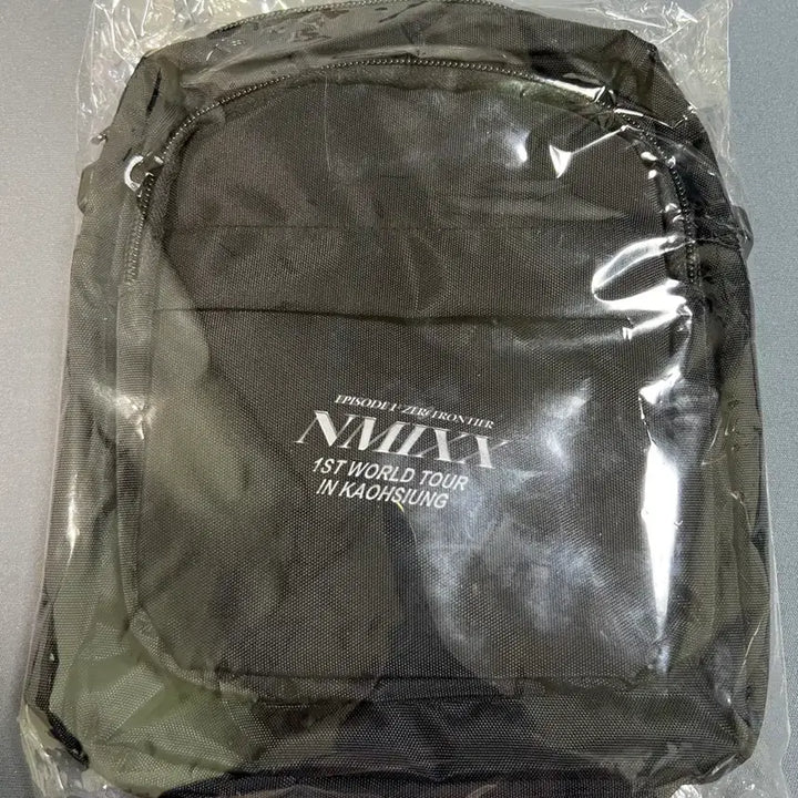[BUNJANG] NMIXX 1st World Tour Kaohsiung VIP Bag / NMIXX 2026 대만 가오슝콘서트VIP가방