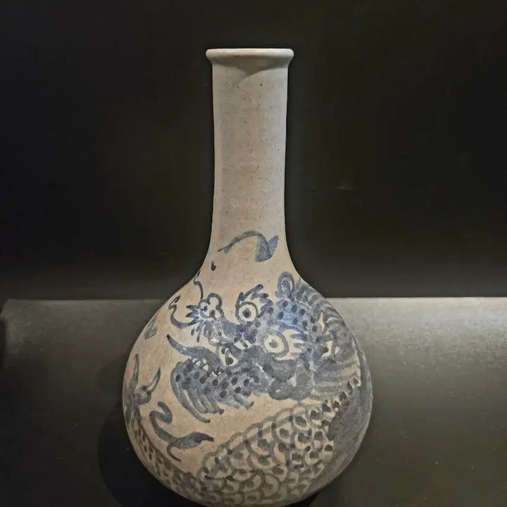 [BUNJANG] Joseon Dynasty Celadon White Porcelain Vase with Dragon Motif / 백자 청화 용문 병