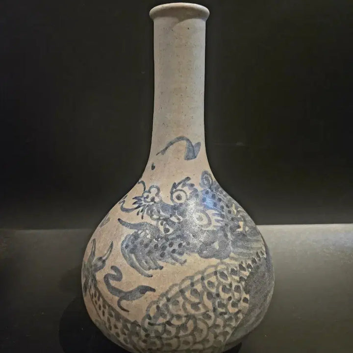 [BUNJANG] Joseon Dynasty Celadon White Porcelain Vase with Dragon Motif / 백자 청화 용문 병