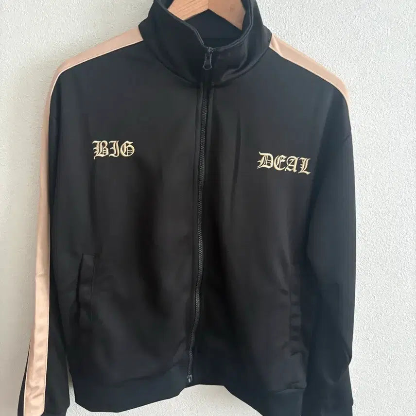 [BUNJANG] Viral Hit Big Deal Jacket and Slippers Set / 외지주 빅딜 자켓,슬리퍼