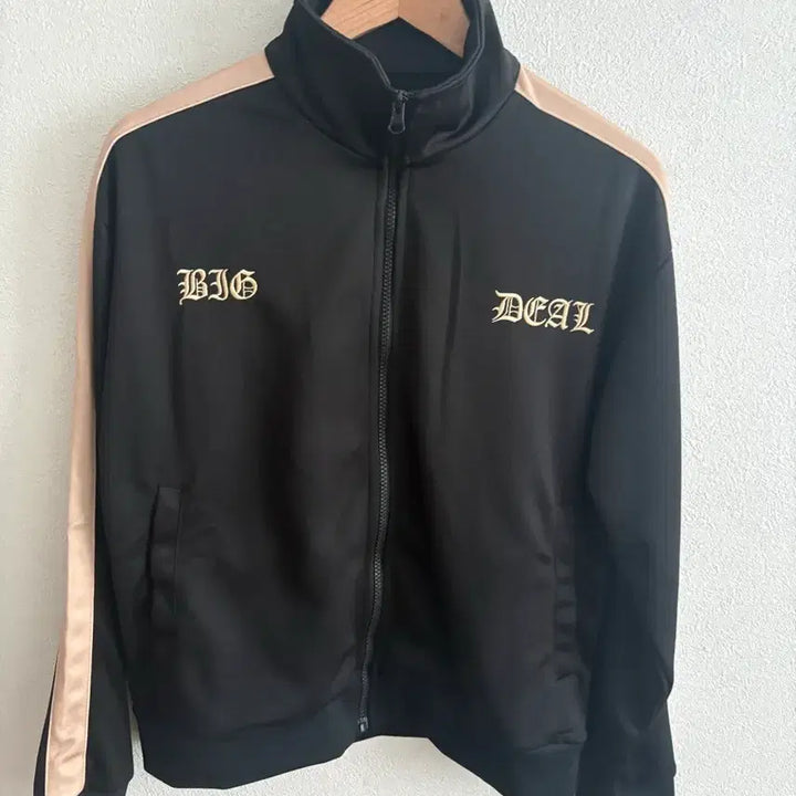 [BUNJANG] Viral Hit Big Deal Jacket and Slippers Set / 외지주 빅딜 자켓,슬리퍼