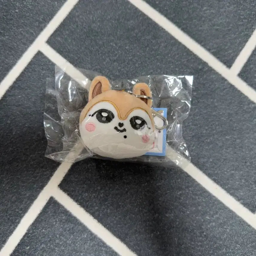 [BUNJANG] IVE MiniBrr Dal Dal Face Keyring (Sealed) / 미개봉) 아이브 미니브 달이 가을 페이스키링