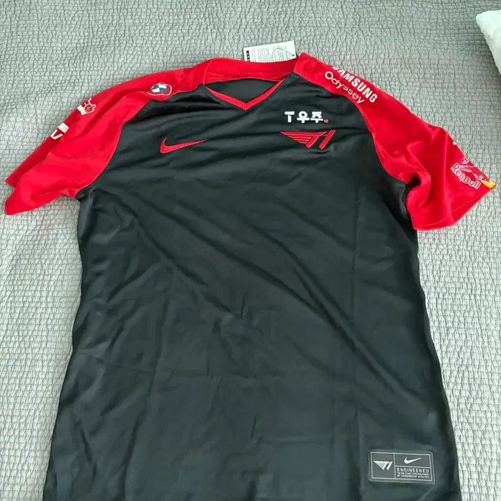 [BUNJANG] T1 Faker 2022 Uniform M / 22 t1 페이커 유니폼 m 팝니다