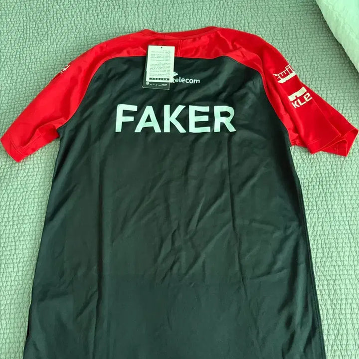 [BUNJANG] T1 Faker 2022 Uniform M / 22 t1 페이커 유니폼 m 팝니다