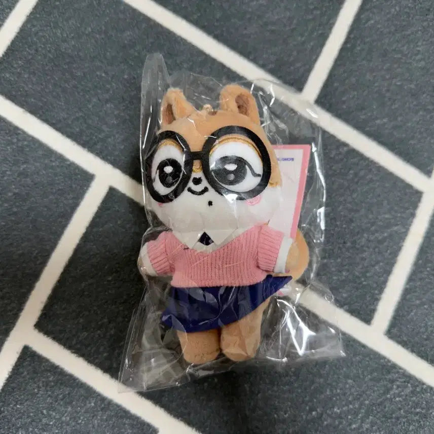 [BUNJANG] IVE Mini:ve School Plushie Keyring Da-ri Ga-eul / 미개봉)아이브 미니브 스쿨 플러시 키링 ive minive 달이 가을