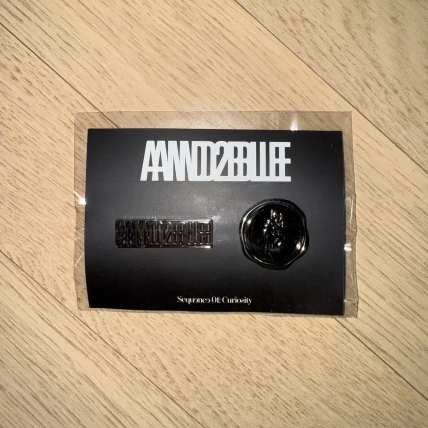 [BUNJANG] Double Pop-up Logo Badge and Circular Badge Set / 앤더블 팝업 뱃지 원가 양도
