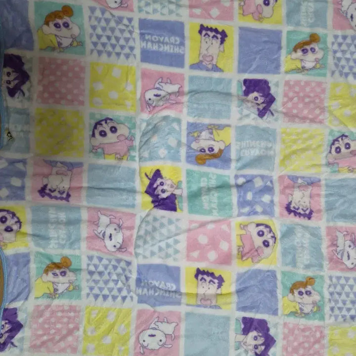 [BUNJANG] Crayon Shin-chan Pouch Blanket / 짱구 파우치 담요
