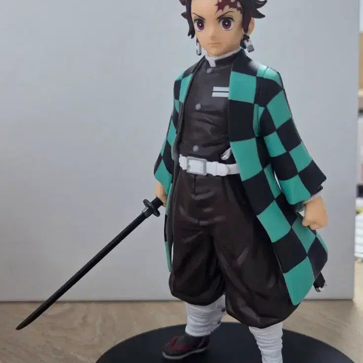 [BUNJANG] Demon Slayer Kamado Tanjiro Figure (No Box) / 귀멸의 칼날  카마도 탄지로 피규어 판매 (박스X)