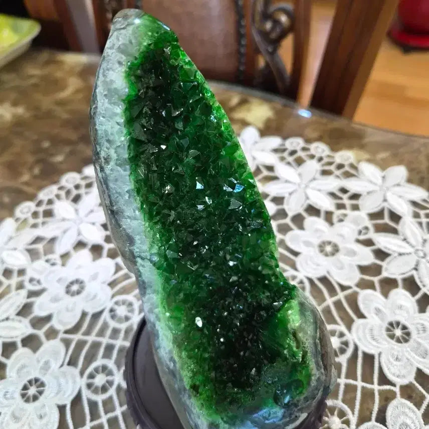 [BUNJANG] Natural Green Crystal Raw Stone (900-1000g) / 천연 녹색 수정원석(900~1000g)