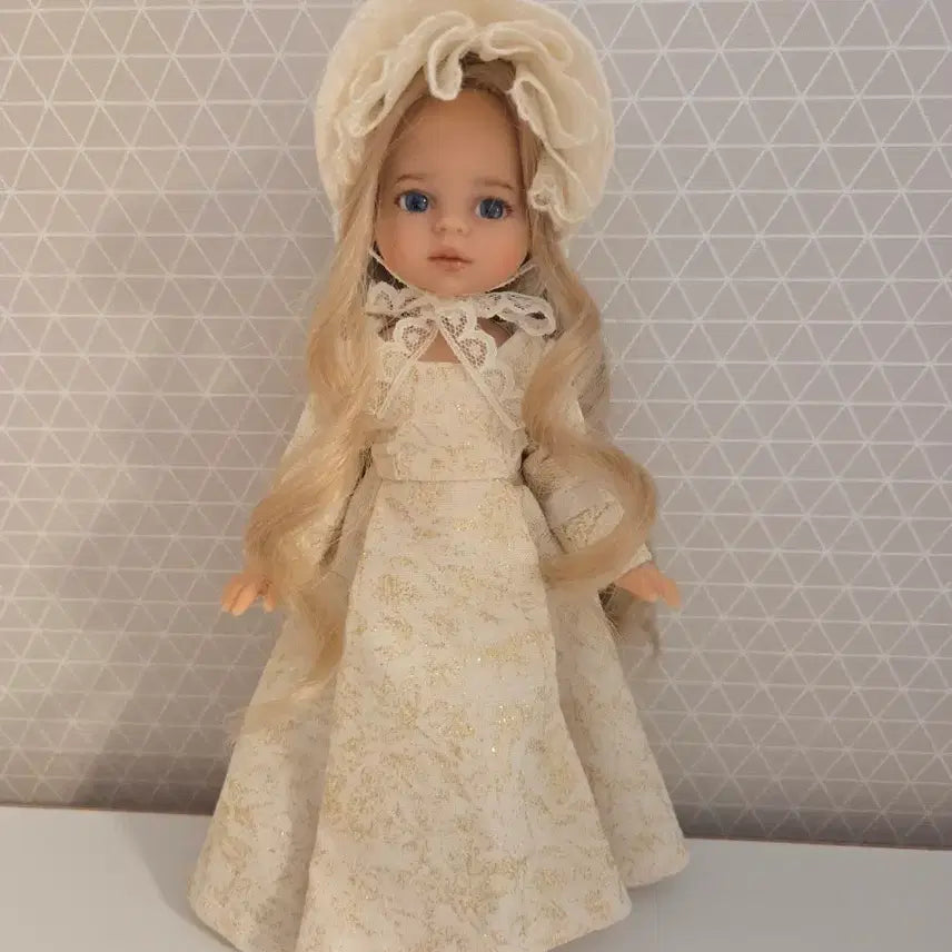 [BUNJANG] Repainted Paola Reina Mini Doll with Clothes / 리페 미니 파올라레이나