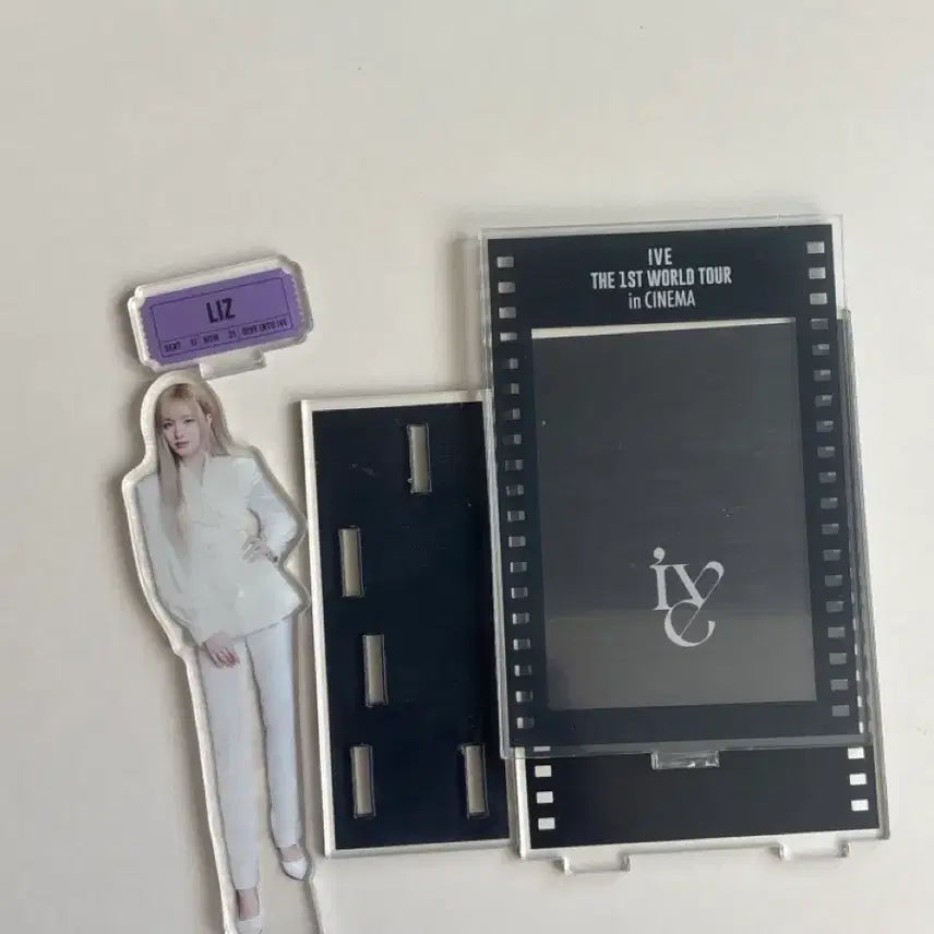 [BUNJANG] IVE The 1st World Tour In Cinema Liz Acrylic Stand / 아이브 더 1st 월드 투어 인 시네마 굿즈 리즈 아크릴 스탠드