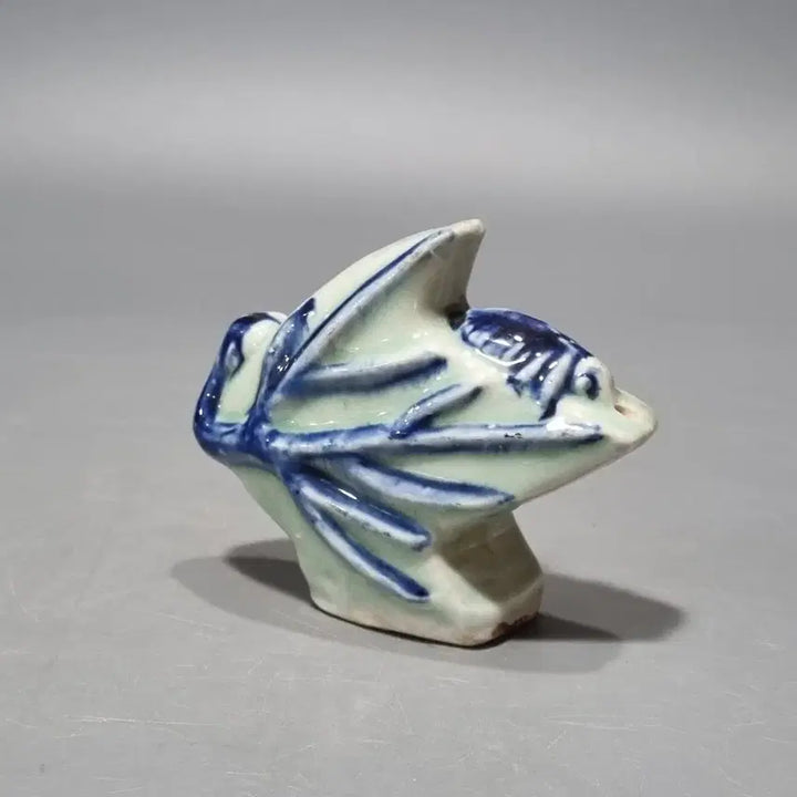 [BUNJANG] Antique Celadon Leaf Water Dropper with Cicada / 골동품 청자 청화 나뭇잎 첩매미 연적. 가로11 높이 9