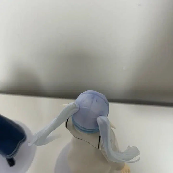 [BUNJANG] Frieren Fern Winter Uniform Figure / 프리렌 페른 후류 동복 피규어