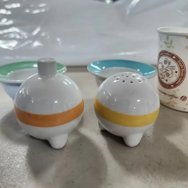 [BUNJANG] Arzberg Ceramic Spice Jar Set (4 Pieces) / 독일 알쯔버그Arzberg 도자기 양념통 세트(4개)에19000원