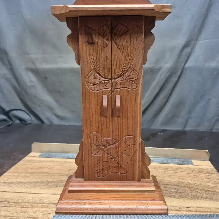 [BUNJANG] Wooden Lotus Carved Small Altar / 원목 연꽃 조각 소형 불단