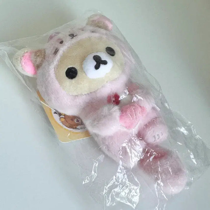 [BUNJANG] Rilakkuma Korilakkuma Pink Otter Mascot Keychain (Sealed) / 리락쿠마 코리락쿠마 핑크수달 다라랏코 마스코트 키링 정품 미개봉 새상품