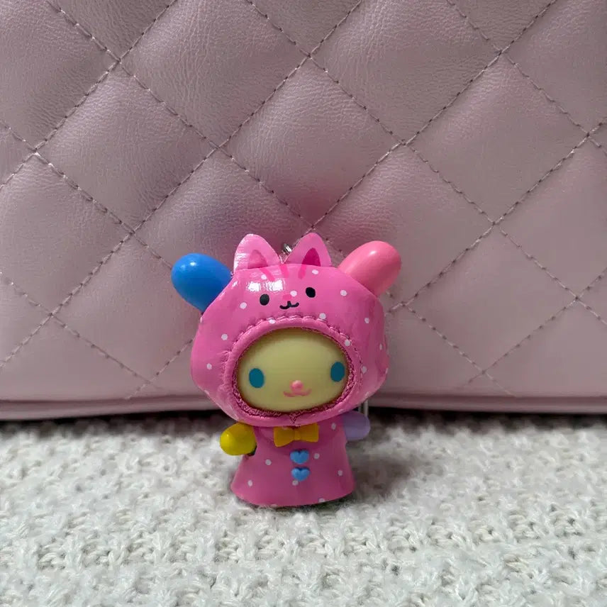 [BUNJANG] Sanrio Chibitomo Series 4 Raincoat Figure Keychain - Usahana / 산리오 치비토모 4탄 우비(레인코트) 시리즈 피규어 키링 - 우사하나