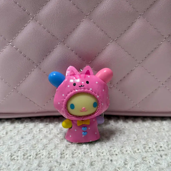 [BUNJANG] Sanrio Chibitomo Series 4 Raincoat Figure Keychain - Usahana / 산리오 치비토모 4탄 우비(레인코트) 시리즈 피규어 키링 - 우사하나