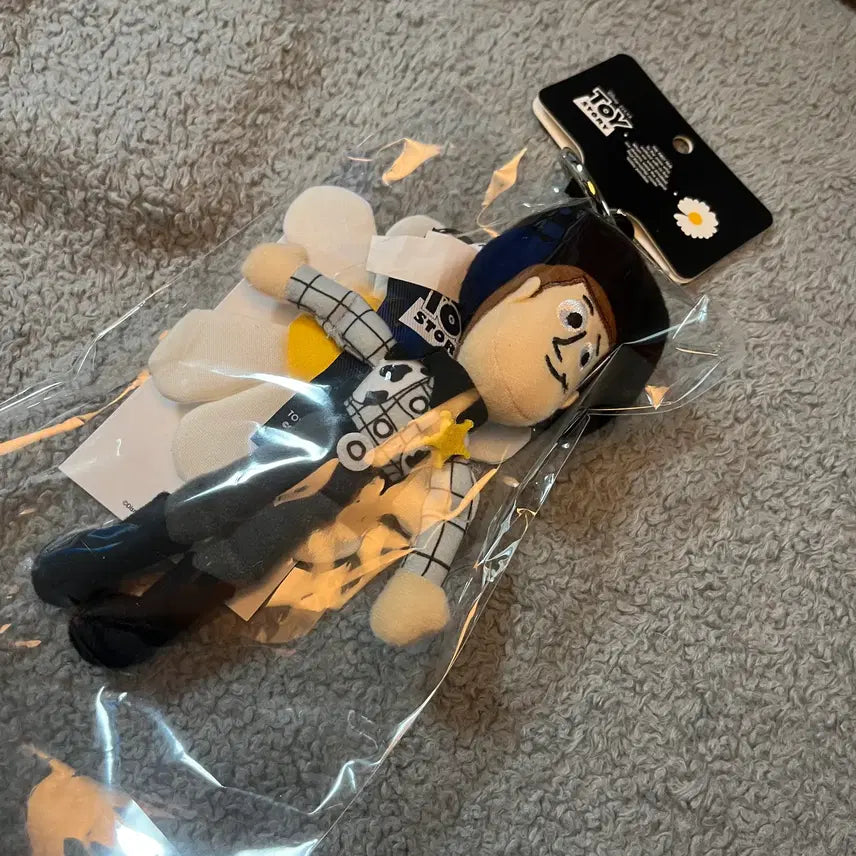 [BUNJANG] PEACEMINUSONE x Toy Story Woody Plush Keychain Doll / 더퍼스트팬 피스마이너스원 토이스토리 팝업 우디 플러시 키링 인형