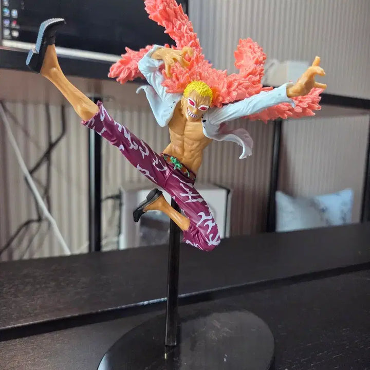 [BUNJANG] Donquixote Doflamingo Figure / 도플라밍고
