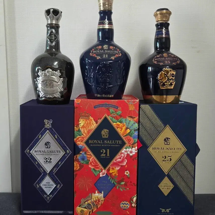 [BUNJANG] Royal Salute 21, 25, 32 Year Old Whisky Empty Bottles with Cases Bundle Set / 로얄살루트 21년 25년 32년 위스키 공병