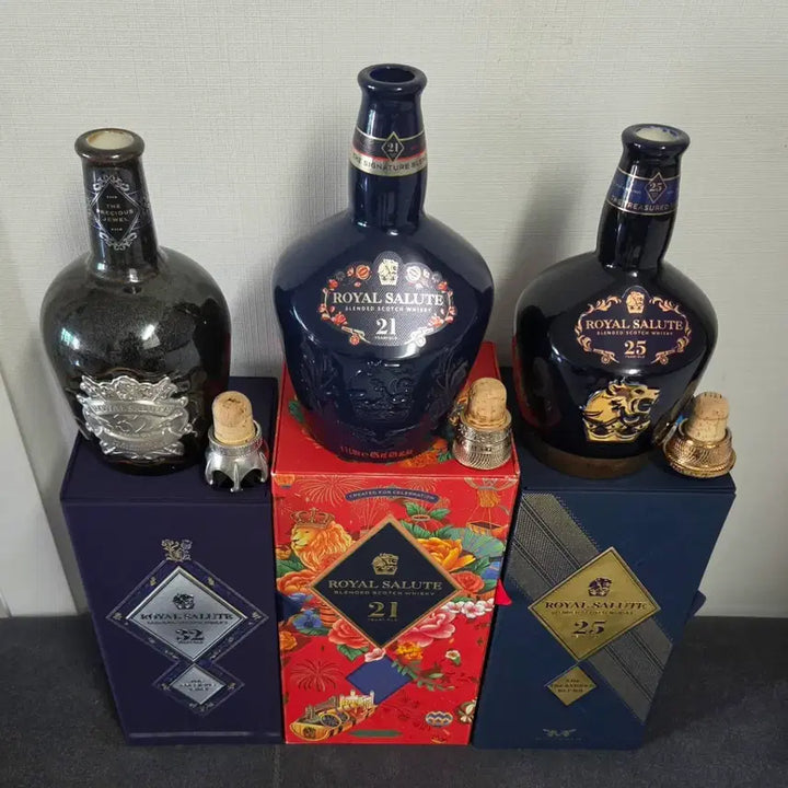 [BUNJANG] Royal Salute 21, 25, 32 Year Old Whisky Empty Bottles with Cases Bundle Set / 로얄살루트 21년 25년 32년 위스키 공병