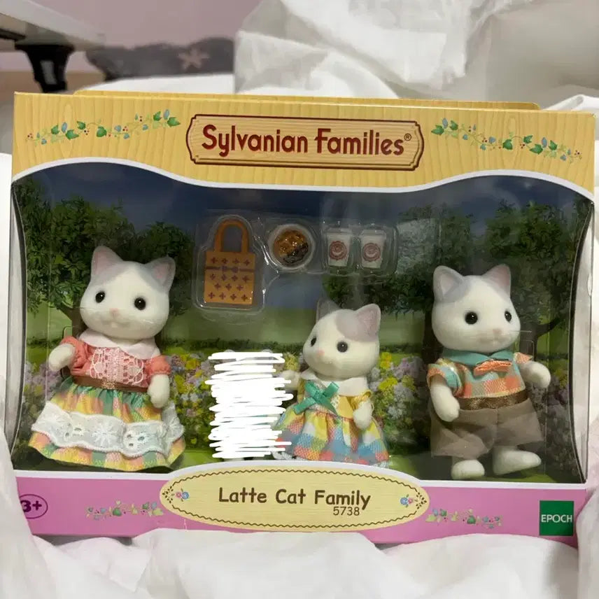 [BUNJANG] Sylvanian Families Latte Cat Family (Sealed, excluding baby) / 실바니안 라떼 고양이 가족 (아기 제외 미개봉)