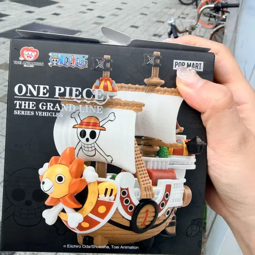 [BUNJANG] Pop Mart One Piece Flying Ship Baratie Figure / 팝마트 원피스 해적선 발라티에