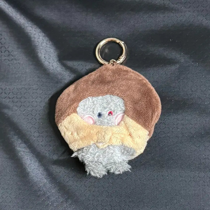 [BUNJANG] TRUZ BonBon Chestnut Plush Keychain / 트루즈 본본 군밤 키링