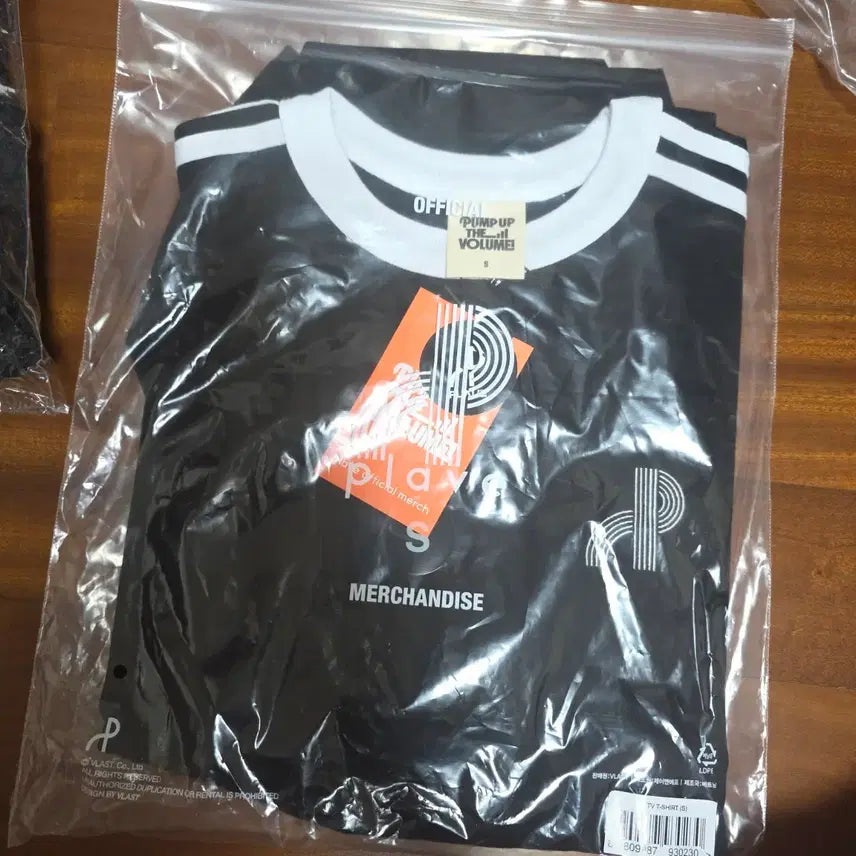 [BUNJANG] PLAVE Short Sleeve T-Shirt Size S (Sealed) / 플레이브 반팔 티셔츠 S사이즈 미개봉