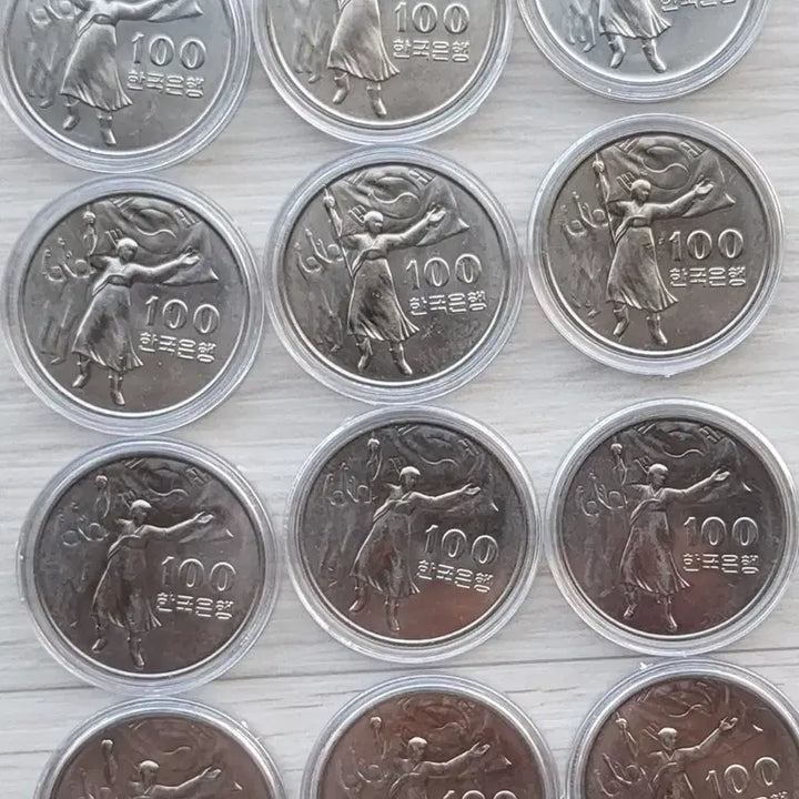[BUNJANG] Korean 100 Won Coin 30th Anniversary Liberation Unused Bundle Set / 광복30주년 100원 동전 미사용 2개일괄