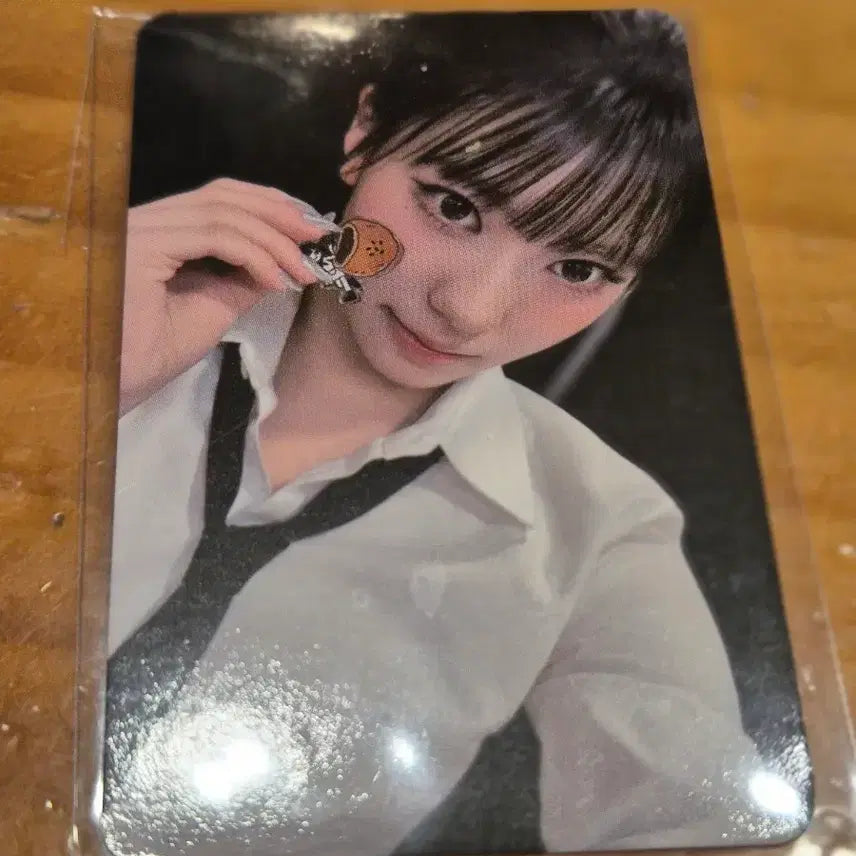 [BUNJANG] IZ*ONE France Louvre Baguette Popup Photocard / izna 코코 프랑스루브르바게트 팝업 빵 포카