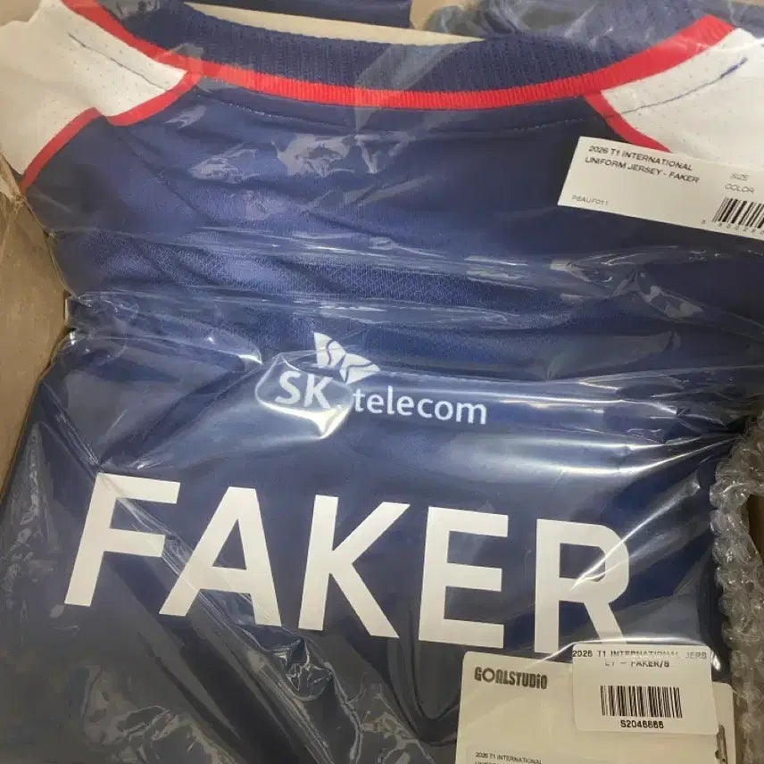 [BUNJANG] T1 2026 Faker Short Sleeve Uniform T-Shirt Size S (Sealed) / [판매] 2026 T1 반팔 유니폼 페이커 마킹 S 사이즈 (미개봉)