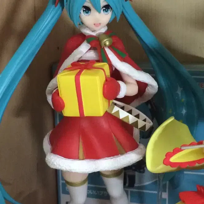[BUNJANG] Hatsune Miku 2019 Figure / 산타미쿠 2019