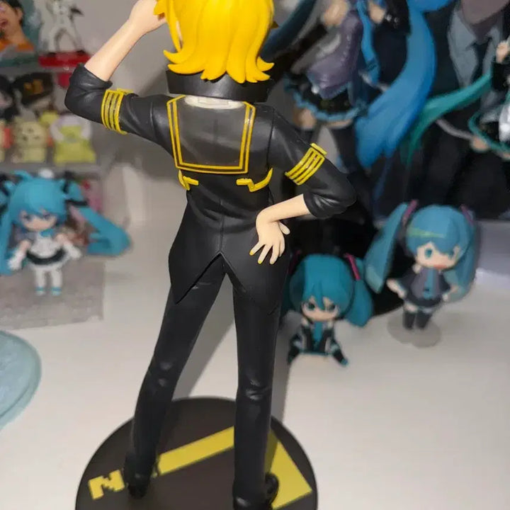 [BUNJANG] Kagamine Len Figure / 급처/택포)) 카가미네 렌 피규어